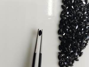 Spinelle noire naturelle 5x2.5MM taille marquise personnalisable, pierre précieuse de qualité supérieure pour la fabrication de bijoux - Product Image 1