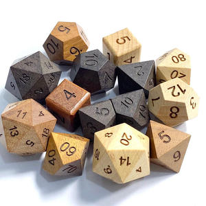 Ensemble de dés polyédriques en bois faits à la main, gravés, en bois naturel, pour jeux de table, dés de forme irrégulière, objets d'art et de collection - Product Image 2