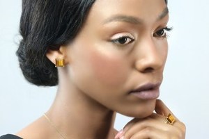 Prix de gros – Boucles d'oreilles clous en argent sterling 925 massif plaqué or 18 carats avec pierre précieuse naturelle œil de tigre taille princesse carrée pour elle - Product Image 5