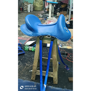Silla de montar ligera azul para caballos de resistencia |   Silla de Montar Cómoda para Carreras de Larga Distancia y Entrenamiento al Aire Libre - Product Image 1