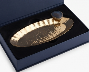 Plateau de service artisanal en feuille d'or avec finition métallique polie pour usage résidentiel, cuisine et accent de décoration de restaurant - Product Image 6