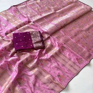 VASTRA COTTAGE Sari de viscosa de seda pura Chinya con tejido Zari dorado, Butta floral Minakari y blusa teñida a mano con contraste - Product Image 3