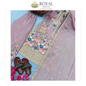 Nuevo Diseño de Ropa de Estilo Indio, el Mejor Atuendo para Fiestas, Traje Sharara de Seda Chinnon Pesada con Bordado de Lentejuelas en Venta - Product Image 5