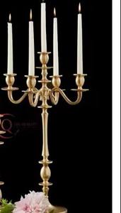 Candélabres en métal décoration intérieure et extérieure Design luxueux Pot à bougie unique fait à la main de qualité supérieure couleur or grande taille - Product Image 1