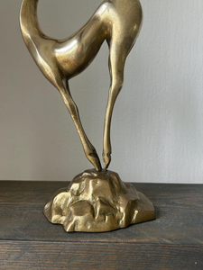 Statue de cerf en laiton artisanale, sculpture élégante de cerf cornu, finition dorée, figurine de faune en métal, œuvre d'art décorative animale - Product Image 5