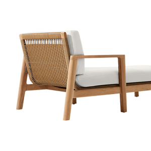 Collection Signature Hotel The Langham, chaise longue de luxe pour l'extérieur, structure en teck massif avec dossier en rotin et coussin, style moderne - Product Image 6