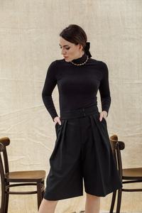 Shorts Largos Deportivos para Mujer, Cintura Alta, Tipo Bermuda con Bolsillos - Product Image 3