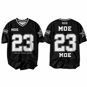 Maillot de football américain personnalisé sublimé, col en V en maille noire, coupe athlétique avec impression de grands numéros, OEM en gros - Product Image 3