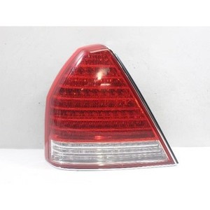 Feu arrière gauche d'occasion Equus 924013B500 - Product Image 1