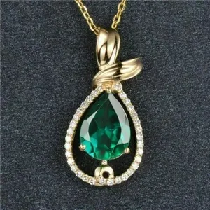 Collier Pendentif Élégant en Moissanite Verte Taille Brillante, Style Vintage pour Soirée, en Argent Sterling 925 Plaqué Or, Design Halo Goutte Fine - Product Image 3