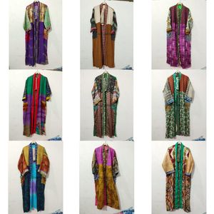 Robe de chambre longue en soie japonaise vintage pour femme, élégante, avec design patchwork, inspirée des saris indiens, style kimono, respirante et à séchage rapide - Product Image 1