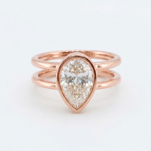 Anillo de compromiso de oro amarillo de 14K con diamante de laboratorio de 2 quilates, corte pera, engaste de bisel, doble banda, 9x7mm, anillo solitario de diamante en forma de lágrima - Product Image 5