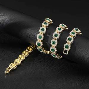 Collier en Moissanite Verte de Haute Qualité, Sertissage Halo, Bijoux de Luxe Tendance, Vente en Gros - Product Image 2