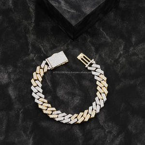 Pulsera de Moissanita Oro Rosa de Alto Brillo con Eslabones Cubanos Inspirados en Diamantes y Diseño de Joyería Destacada - Product Image 1