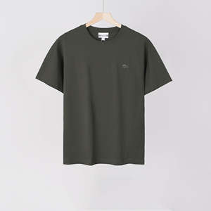 Camiseta de Cuello Redondo de Manga Corta para Hombre, 100% Algodón de Alta Calidad, Corte Regular, con Logotipo Personalizado Serigrafiado y Patrón de Letras en Corduroy - Product Image 1