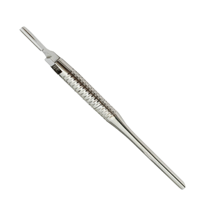 Portacuchillas Quirúrgico Reutilizable de Acero Inoxidable, Instrumento Manual para Manejo Preciso de Bisturís, Uso Clínico en Cirugía General, con Certificación CE - Product Image 1