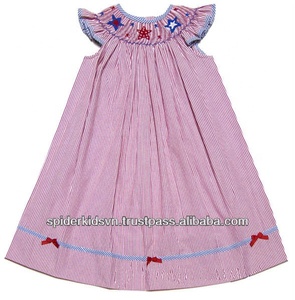 Robe smockée rayée rouge inspirée du drapeau américain pour les bébés patriotiques filles groupe d'âge enfants pour l'été 4 juillet - Product Image 1
