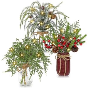 Décorations de table de Noël avec des feuillages artificiels, des pommes de pin et des baies pour votre table de Noël - Product Image 2