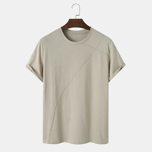 เสื้อยืดแขนสั้นผู้ชายสีเบจ คอโอ ทรงปกติ สีพื้น สไตล์ลำลอง - Product Image 1