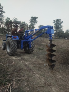 Perforadora Hidráulica Automática Avanzada para Plantas de Hierro, Accesorio 4x4 para Tractor con Transmisión por Engranajes para Excavación Rápida y Preparación del Suelo - Product Image 1