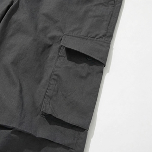 Pantalon cargo gris foncé |   Pantalon cargo à jambes larges et multi-poches |   Pantalons streetwear surdimensionnés |   Fabricant OEM personnalisé - Product Image 4