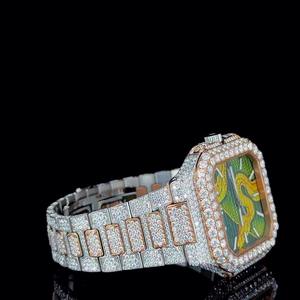 Montre-bracelet carrée de luxe sertie de diamants avec accents en or rose, cadran vert, motif artistique serpent jaune et bracelet en diamants pour homme - Product Image 4