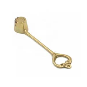 Apagavelas Metálico Moderno con Mango Largo, Herramienta Decorativa para el Hogar - Product Image 1