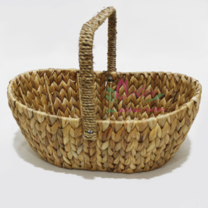 Long panier en jacinthe d'eau écologique chic, conception à manche en bois pour servir du pain et des fruits - Product Image 6