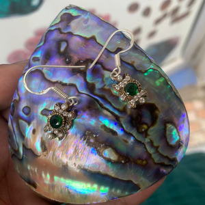 Pendientes de plata alemana hechos a mano con gemas, diseño de tortuga Kachua, pendientes de gemas verdes, joyería de la suerte - Product Image 1