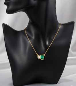 Collier pendentif Toi et Moi en or 14 carats avec pierre précieuse octogonale et accents de diamants en or tricolore - Product Image 3