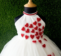 Robe pour bébé fille avec broderie de cœur blanc et rouge |   Tenue de fête luxueuse faite à la main en tulle et satin pour filles de 1 à 8 ans