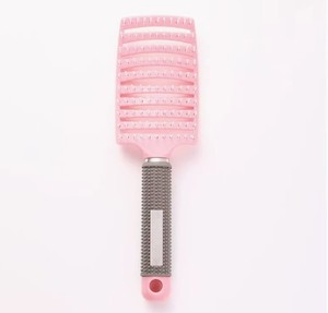 A wide-tooth <b>comb</b> for volumizing hair on the crown of the head, suitable for home use, for styling long, curly hair, cleaning - Product Image 2
