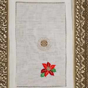 Serviette de cocktail sophistiquée avec broderie fine, durable pour une utilisation répétée, idéale pour les dîners et les fêtes élégantes. - Product Image 5