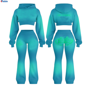 Conjunto Deportivo Personalizado con Logotipo para Mujer, Estampado Floral Negro, Top Corto con Capucha, Pantalones Acampanados Largos, Ropa Casual Estilo Otoño - Product Image 4