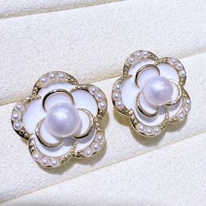 Boucles d'oreilles en perles d'eau douce naturelles de Zhuji, fleur en zircon blanc avec aiguille en argent S925, bijoux ronds Mantou authentiques - Product Image 1