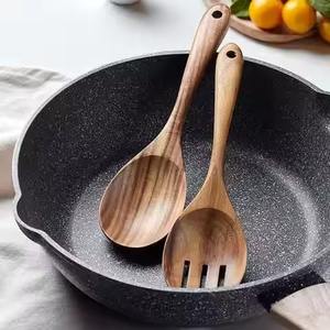 Cuillère de service élégante en bois, ustensile de cuisine artisanal en bois massif pour mélanger le riz, le curry, la soupe, la sauce, outil de cuisine et de salle à manger parfait - Product Image 5