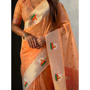 Sari de Seda Paithani con Tejido Zari y Organza de Melocotón Elite Weaves de 450g para Bodas - Product Image 2
