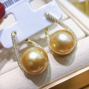 Pendientes Colgantes de Plata de Ley S925 con Perlas de Agua Dulce de 11-10 mm, Versátiles, con un Brillo Intenso, Frescura Natural que se Mantiene Durante Todo el Día - Product Image 1