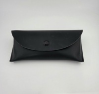 Nouvel Arrivage RTS Étui à Lunettes Classique Fait Main en Cuir PU Souple Forme Rectangulaire Noir avec Chiffon de Nettoyage Motif Uni 170*70*40mm 70g