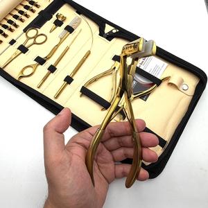 Kit d'outils de pose d'extensions capillaires à micro-anneaux et à bandes adhésives en acier inoxydable plaqué or de qualité supérieure avec étui crème personnalisé et logo - Product Image 5