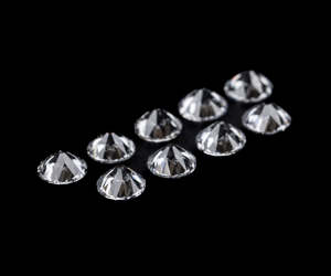 เพชรเลี้ยงในห้องปฏิบัติการ รับรองโดย IGI ความใส VVS รูปทรงคุชชั่น สำหรับทำเครื่องประดับ แหวนหมั้น หรือแหวน - Product Image 4