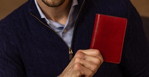 Porta Pasaportes de Cuero Genuino Impermeable y Ecológico, Cartera de Viaje de Moda para Uso Diario, Funda Protectora de Pasaporte con Bloqueo RFID, Venta al por Mayor - Product Image 5
