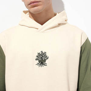 Sweat à capuche personnalisé en coton épais, color block, pour homme, style streetwear, coupe oversize, avec manches contrastantes et motif graphique en polaire - Product Image 4