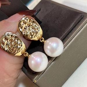 Boucles d'oreilles classiques en perles d'eau douce multi-perles, design élégant en forme de beignet pour femmes - Product Image 1