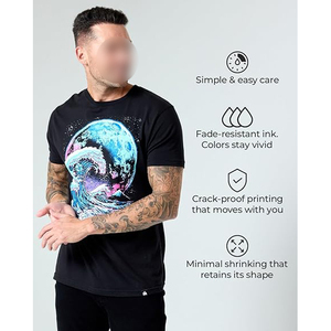 Camiseta de manga corta gris oscuro para hombre con estampado de UFO Forest Moon, corte regular, cuello redondo, camisa informal de algodón tipo jersey - Product Image 2