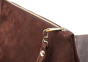 Bolsas de maquillaje de tamaño de viaje portátiles de cuero de calidad bolsa de cosméticos con impresión de logotipo personalizado para niñas - Product Image 3