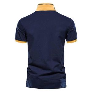 Polo de Manga Corta Azul Claro para Hombre con Ribete en Contraste, Corte Ajustado, Informal, de Punto - Product Image 4