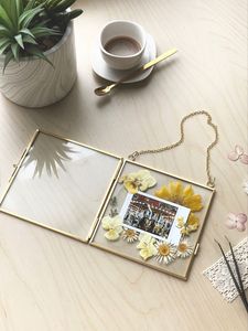 Cadre photo suspendu en verre et métal doré, double face, pour fleurs pressées, décoration artistique, centre de table de mariage - Product Image 1