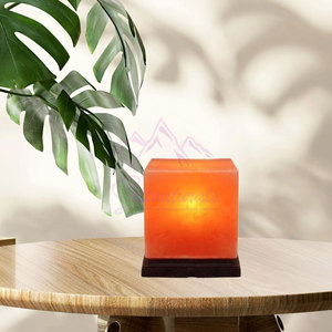 Nouvelle arrivée : lampe en sel de l'Himalaya en forme de cube, éclat naturel, lampe en sel de l'Himalaya en forme de cube pour usage intérieur - Product Image 3