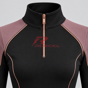 Camisetas ligeras para montar a caballo diseñadas para libertad de movimiento, control de la humedad y una cómoda capa base para usar bajo la ropa de equitación. - Product Image 5